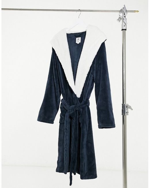 Chelsea Peers blue and white dressing gown