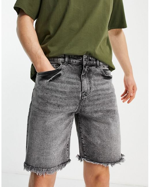 New Look original fit denim shorts with frayed hem in washed