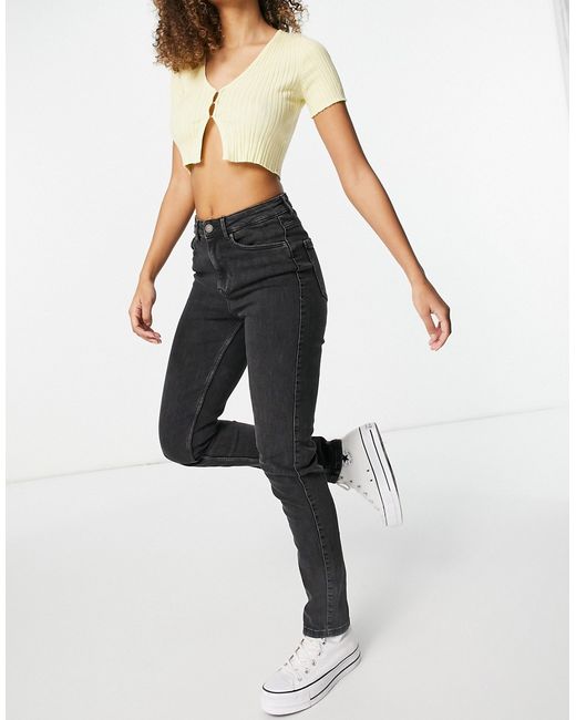 Pieces Lili slim mom jeans in washed