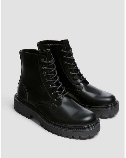 Pull & Bear lace up boots in