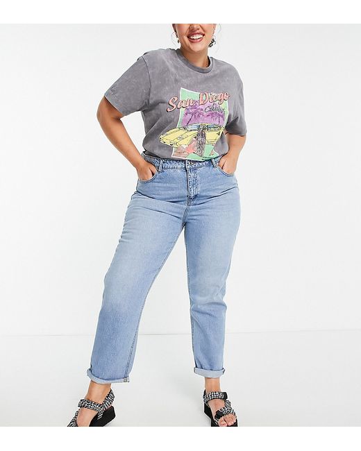 Don't Think Twice Plus Veron relaxed fit mom jeans in light wash-