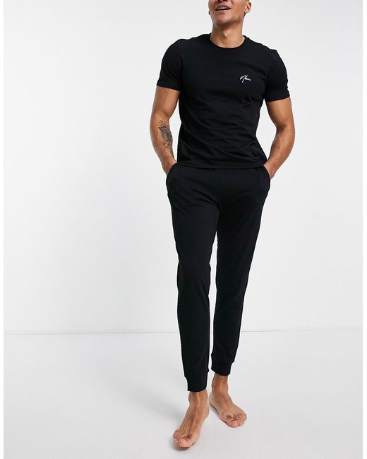 New Look t-shirt and sweatpants lounge set in