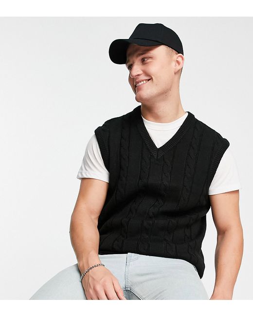 New Look relaxed cable knit vest in