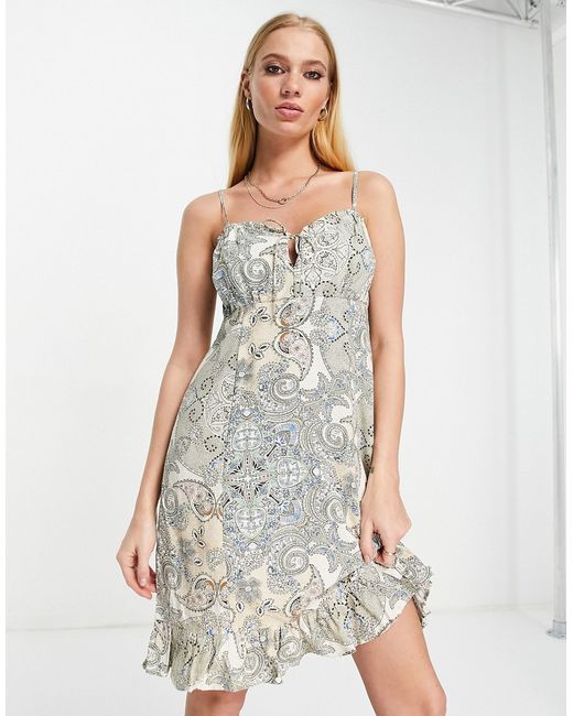 Only mini cami dress with tie front detail in paisley print-