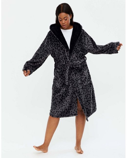 New Look animal robe in