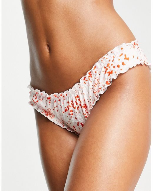 Vero Moda frill detail bikini bottoms in white abstract print-