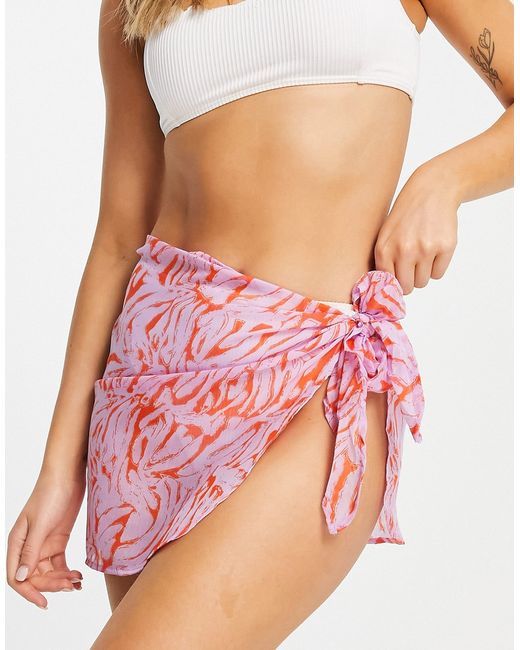 Vero Moda sarong in and red print