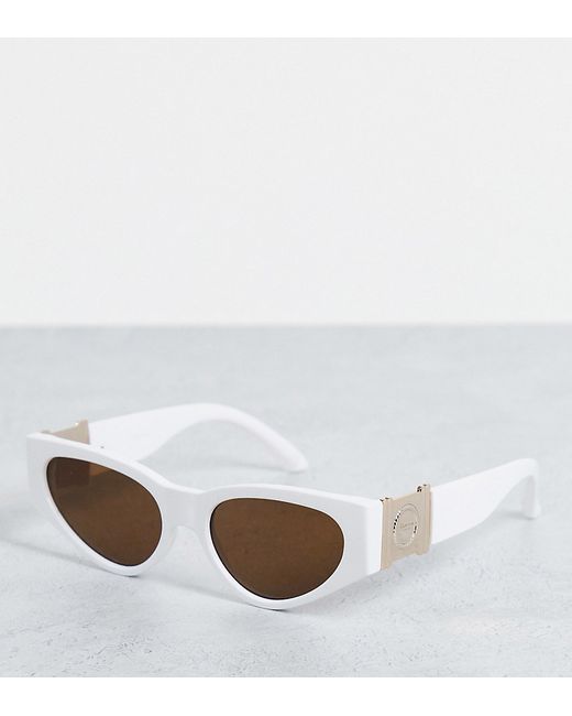 Reclaimed Vintage Inspired cat eye sunglasses in off