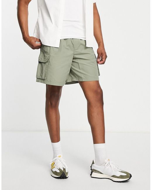 New Look relaxed fit short with pockets in light khaki-