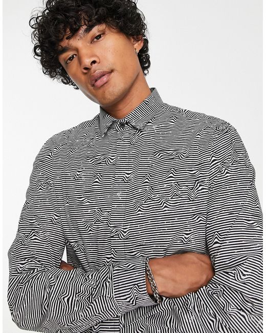 Twisted Tailor unknown shirt in white with distorted horizontal stripes-