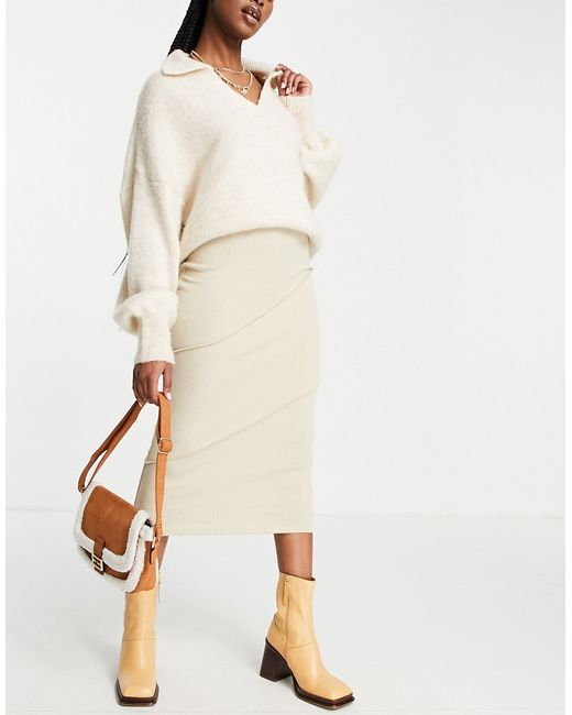 Vila knitted midi skirt with seam detail in stone-