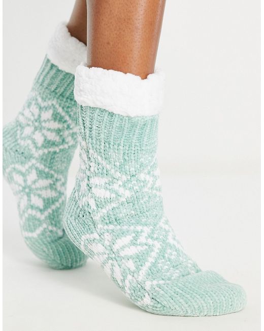 Loungeable cosy chenille slipper sock in green snowflake print-