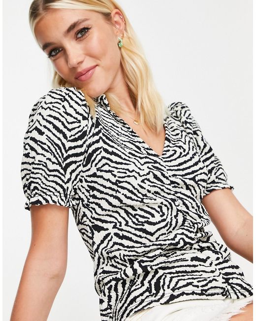 New Look ruched front collared blouse in zebra print