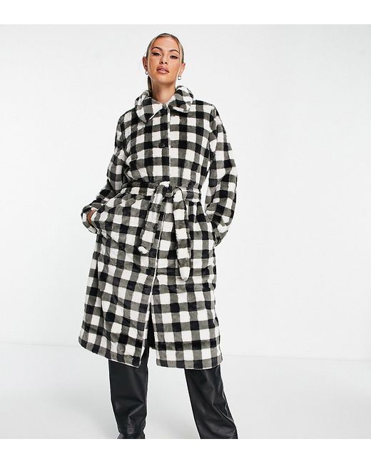 Missguided faux fur oversized coat in gingham-