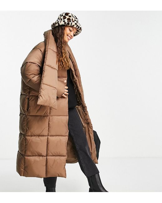 ASOS Petite DESIGN Petite oversized puffer jacket with scarf in dark camel-