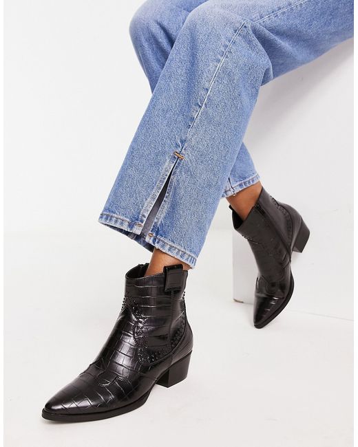 Glamorous Western ankle boots in croc