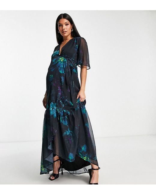 Hope & Ivy Maternity wrap maxi dress in floral