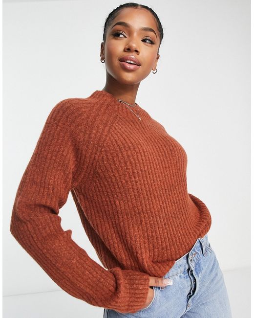 Monki ribbed knitted sweater in rust-