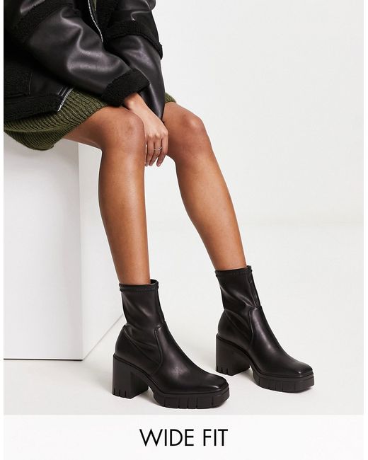 Stradivarius Wide fit chunky heeled boot in