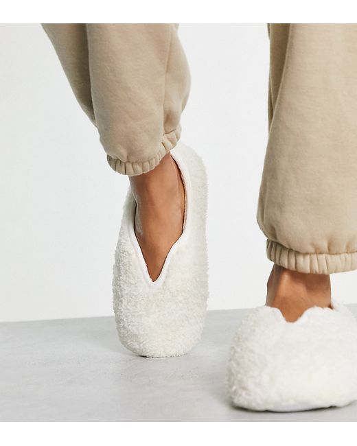 Glamorous Wide Fit cream fluffy slippers in cream-