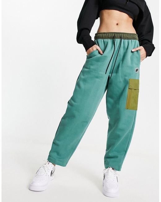 Nike Sports Utility woven cargo pants in khaki-