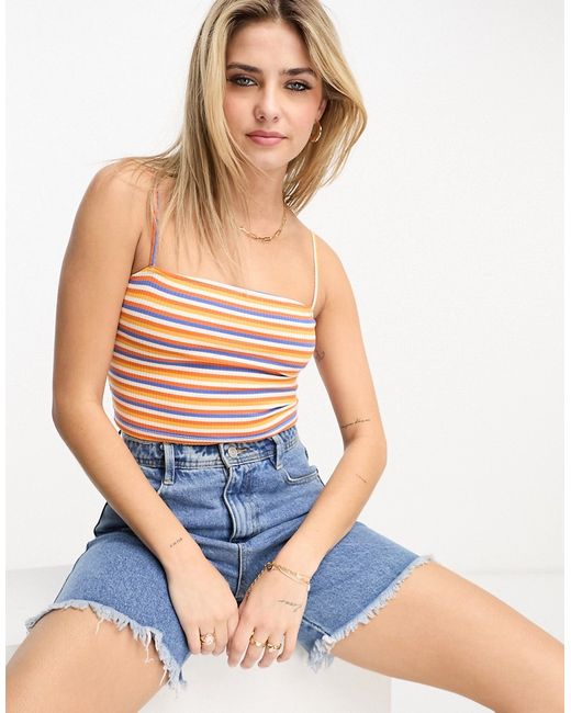 Urban Revivo ribbed fitted cami cropped top in stripe print-