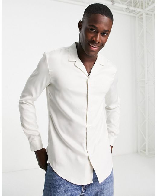 New Look satin shirt in ivory-