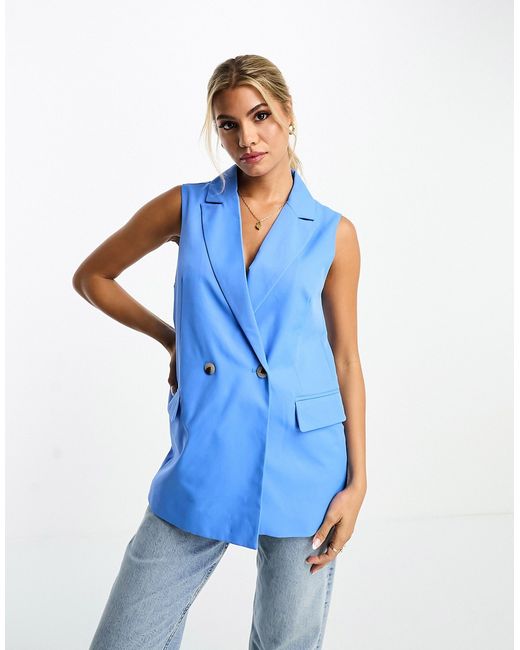 Pieces sleeveless blazer in part of a set