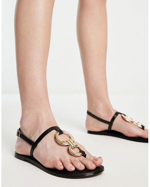London Rebel Leather circle hardware toe post sandals in
