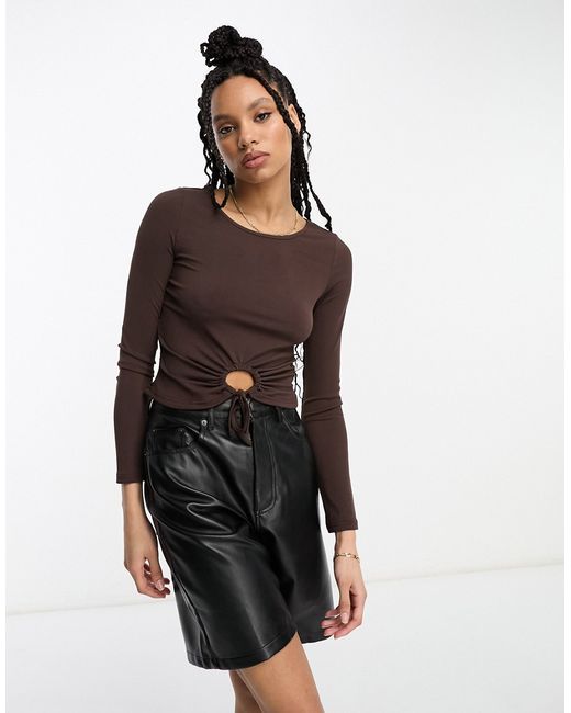 Urban Threads ribbed crop top with keyhole in chocolate