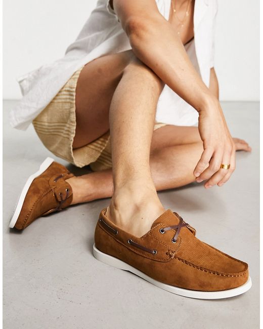 Truffle Collection boat shoes in tan-