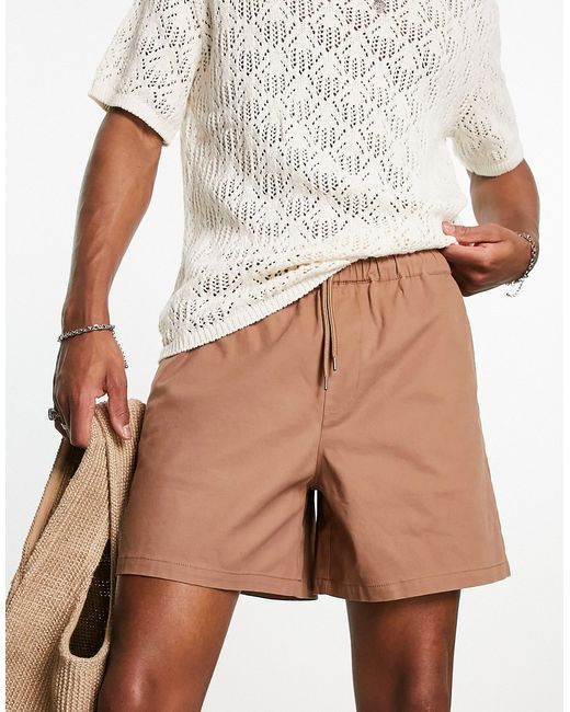 Asos Design wide fit chino shorts in shorter length tan-