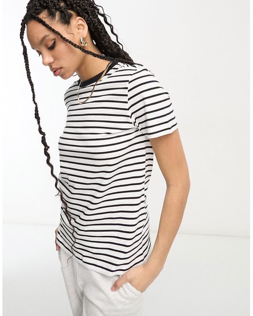 Selected Femme t-shirt in and white stripe