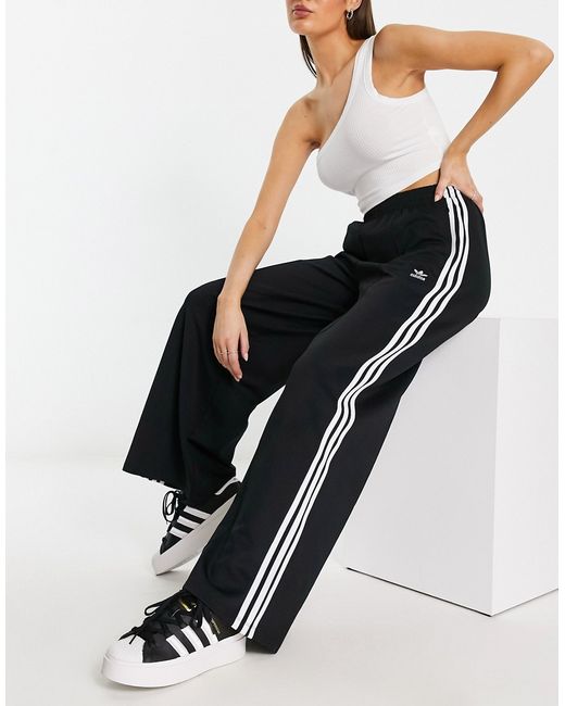 Adidas Originals relaxed sweatpants in