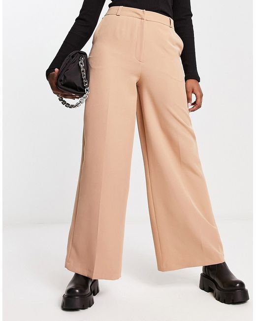 New Look wide leg tailored trouser in camel-