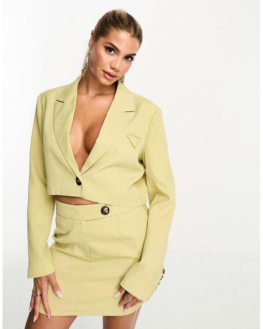 Kaiia cropped tailored blazer in pale lime part of a set-