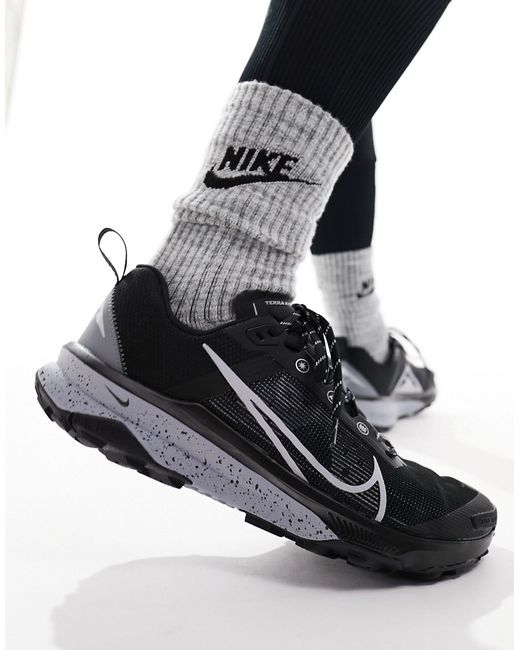 Nike Training React Terra Kiger 9 sneakers in