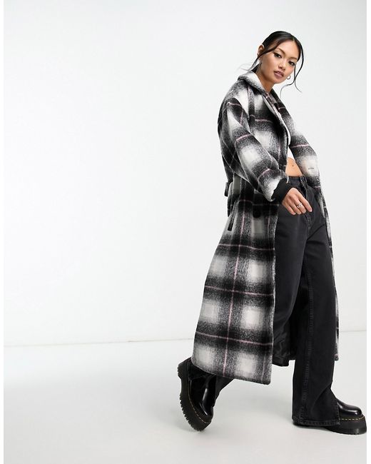 Violet Romance belted coat in and white check
