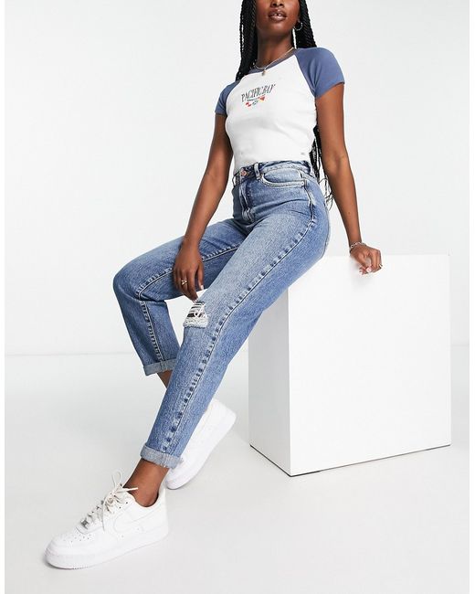 New Look ripped high waisted jeans in midwash-