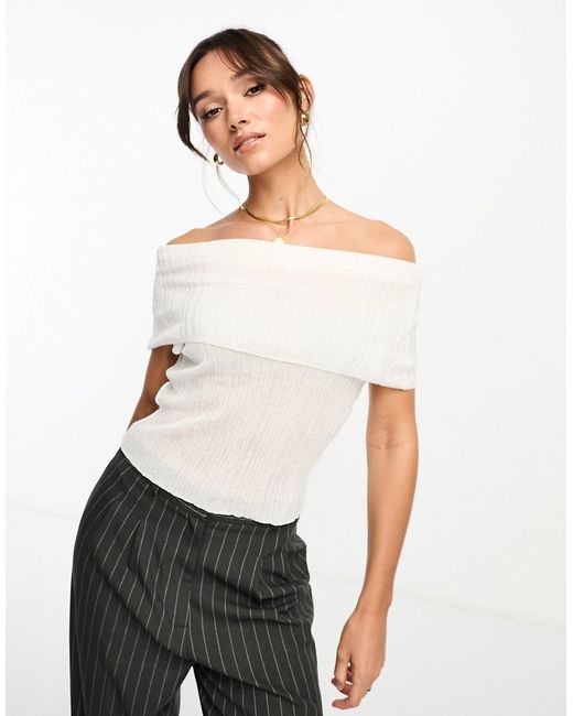 Na-Kd off shoulder knitted top in