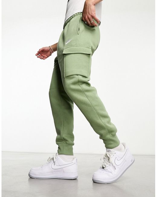 Nike Club Cargo sweatpants in khaki-