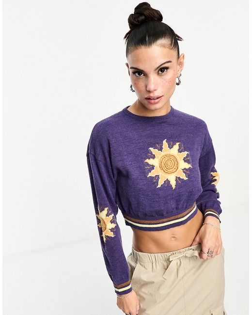 Daisy Street cropped sweater with retro sun knit-