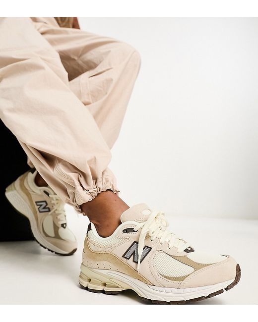 New Balance 2002R sneakers taupe Exclusive to