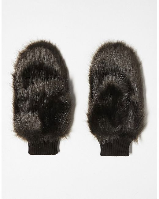 Collusion faux fur oversized mitten