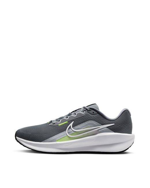 Nike Running Downshifter 13 sneakers and gray