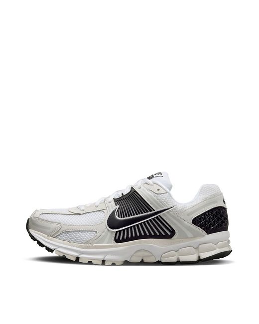 Nike Zoom Vomero sneakers and black