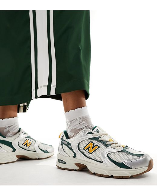 New Balance 530 collegiate sneakers green and gold Exclusive