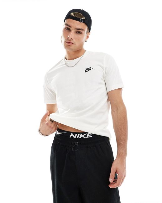 Nike Club T-shirt off-white-