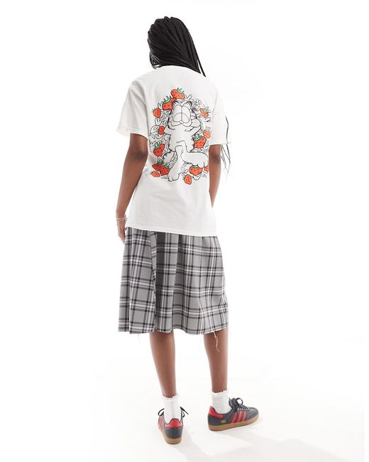 Daisy Street oversized t-shirt with Garfield strawberry graphic-