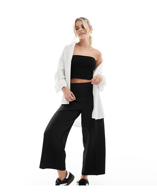 Asos Design Petite tailored culotte pants cream-